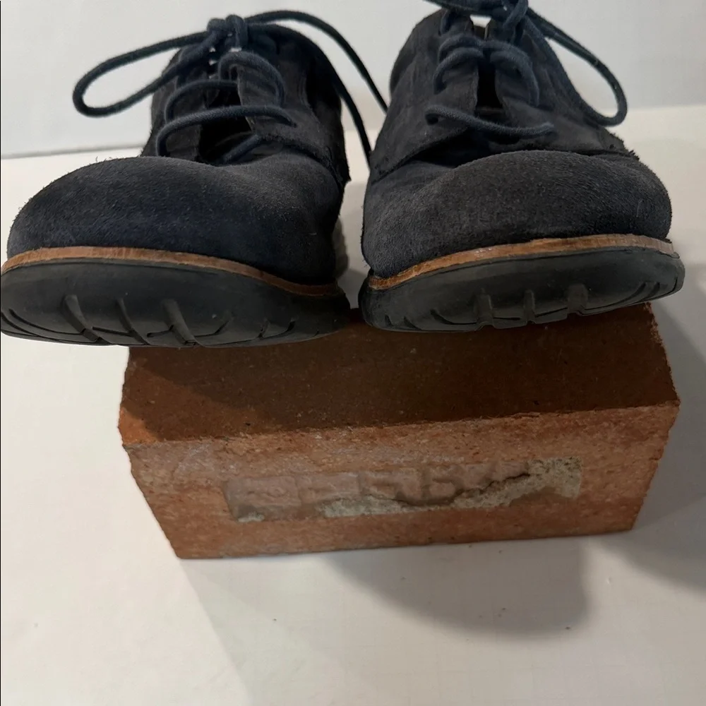 Rockport Charcoal Size 9.5 Gray Suede Trutec shoes